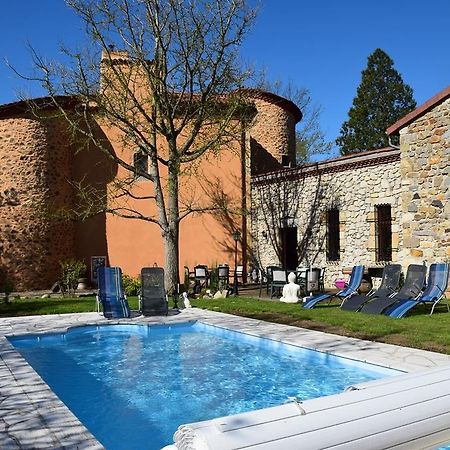 Chateau Des Aiguilles Saint-Remy-de-Chargnat Exterior photo