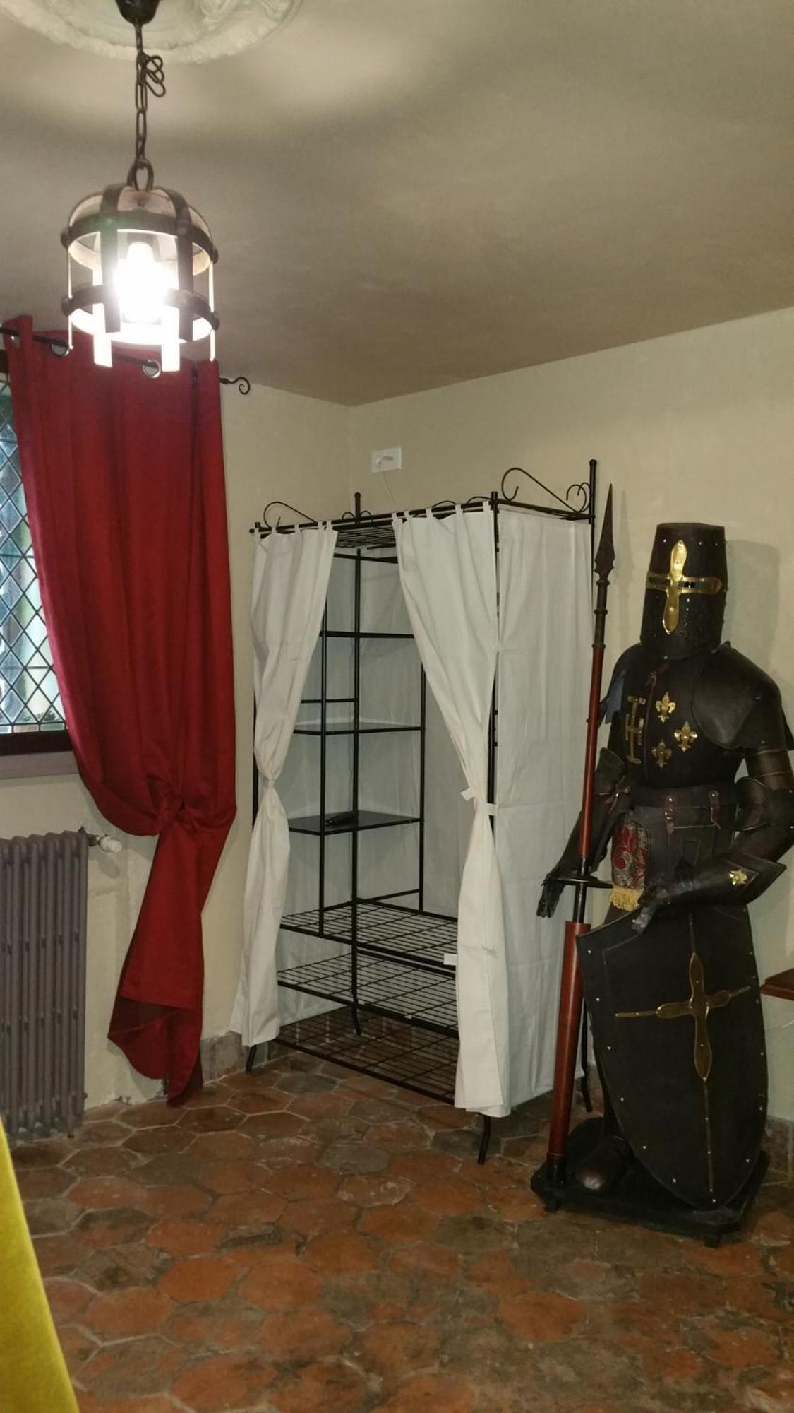 Chateau Des Aiguilles Saint-Remy-de-Chargnat Room photo