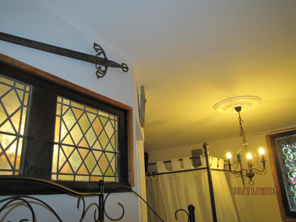 Chateau Des Aiguilles Saint-Remy-de-Chargnat Room photo