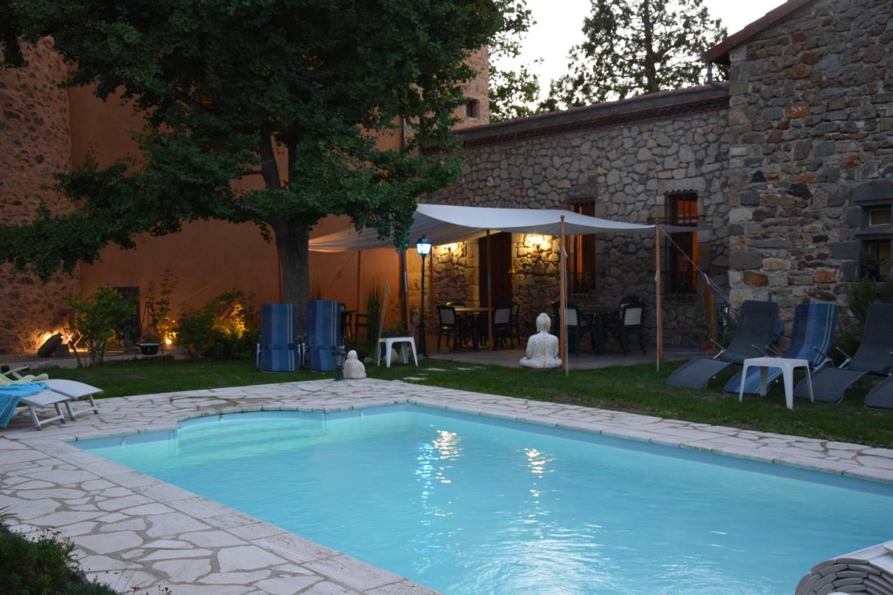 Chateau Des Aiguilles Saint-Remy-de-Chargnat Exterior photo
